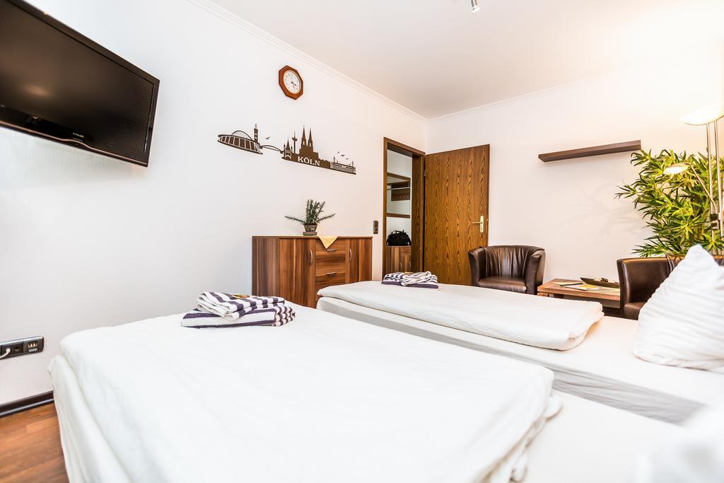 Hotel Schütze Superior Hürth Zimmer foto